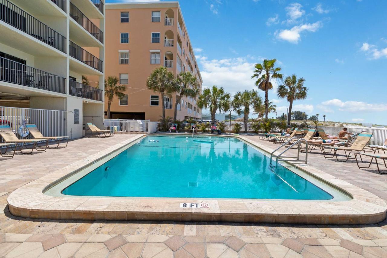 201 Sandy Shores Condos St. Pete Beach Dış mekan fotoğraf