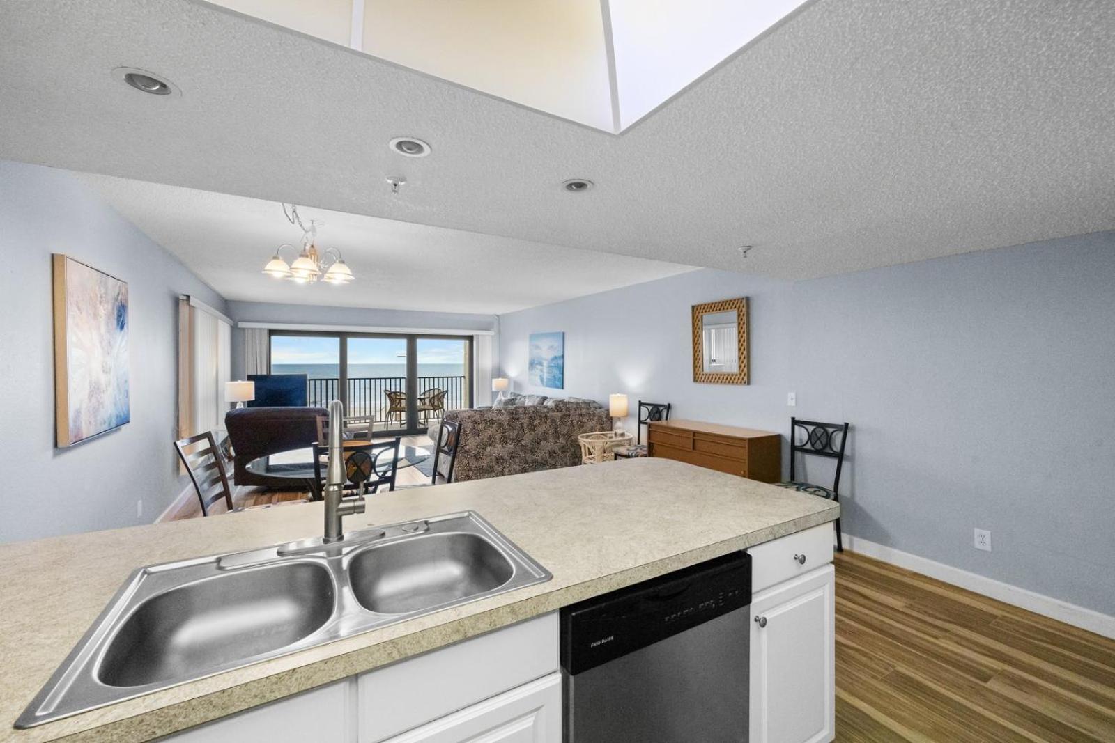 201 Sandy Shores Condos St. Pete Beach Dış mekan fotoğraf